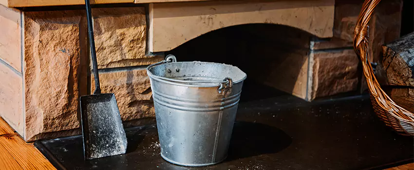 Clean The Fireplace Mantle And Hearth in Cloverleaf, Texas